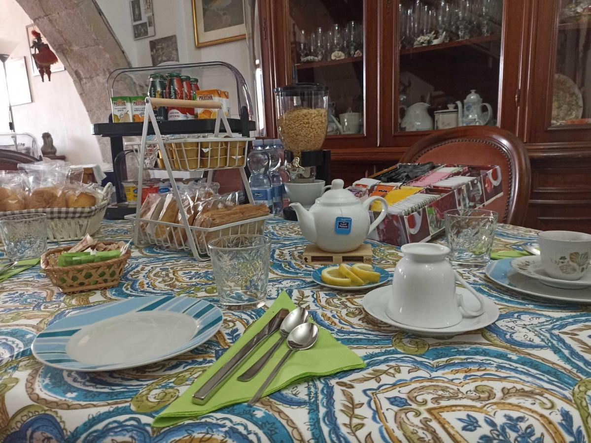 B&B Belvedere SantʼAntìoco Esterno foto