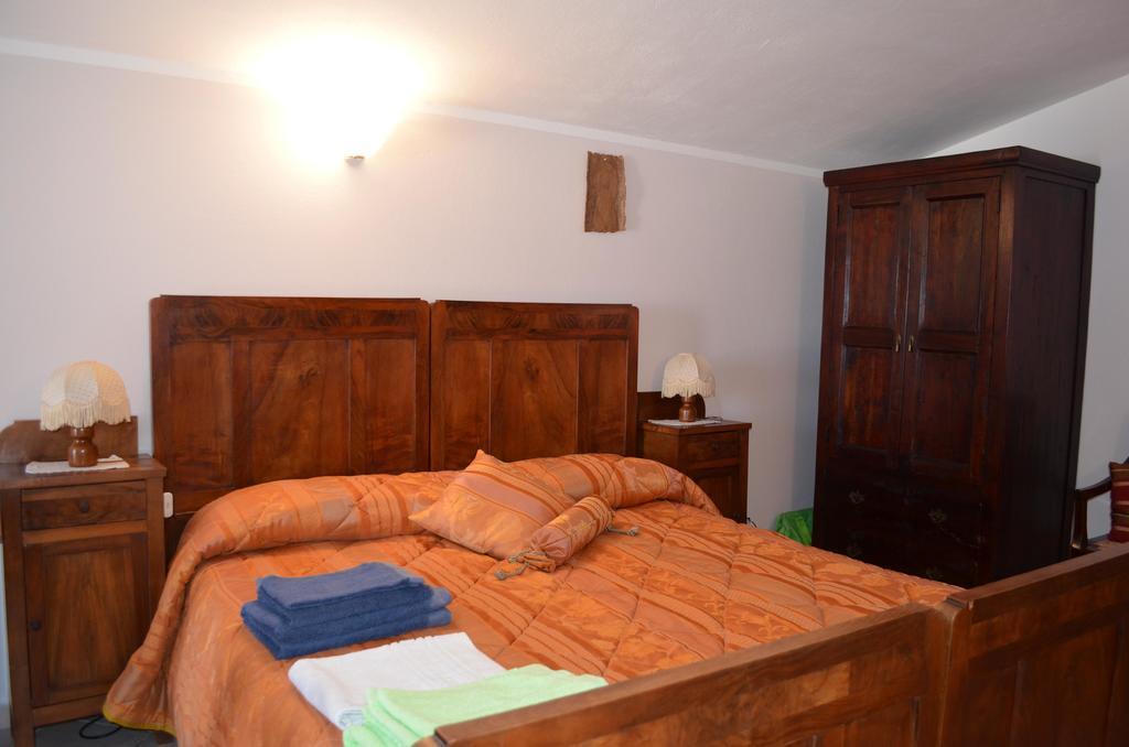 B&B Belvedere SantʼAntìoco Esterno foto