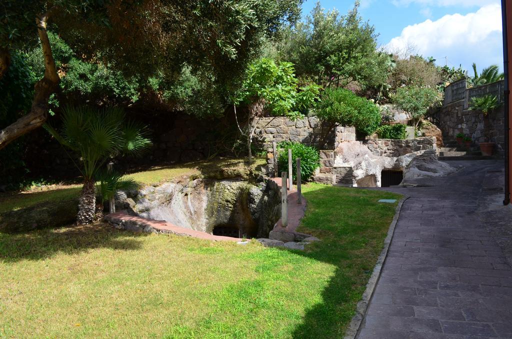 B&B Belvedere SantʼAntìoco Esterno foto